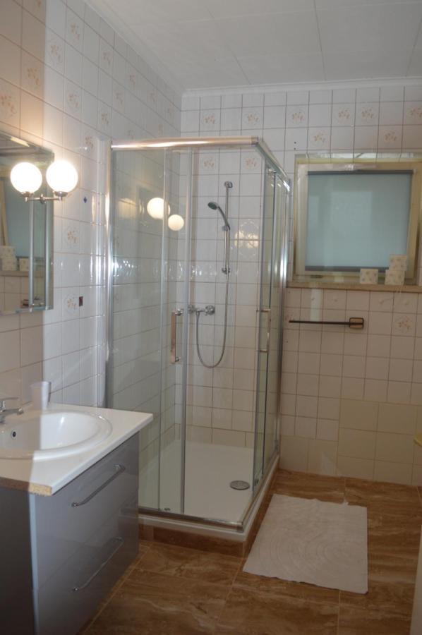 Apartamenty Rownia Ustrzyki Dolne Bagian luar foto